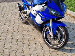 yamaha-yzf-r1-1-moto-na-nd