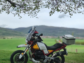 moto-guzzi-v85tt