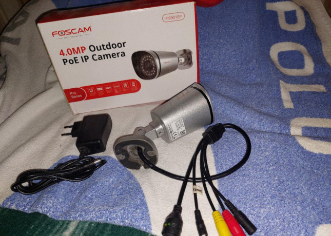 ip-kamera-foscam-f19901ep-4mpx-poe-big-0