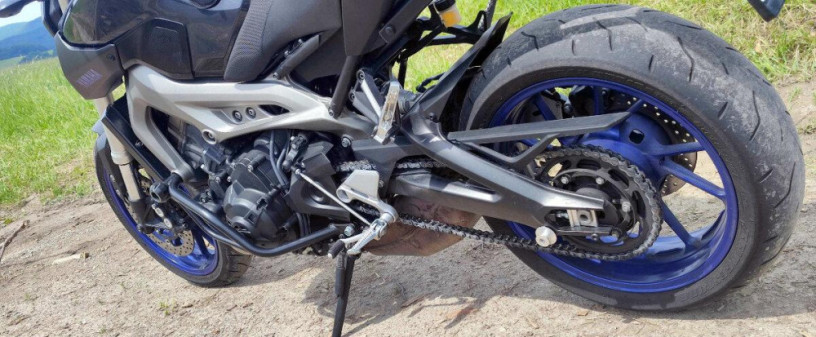 yamaha-mt09-23xxxkm-big-0
