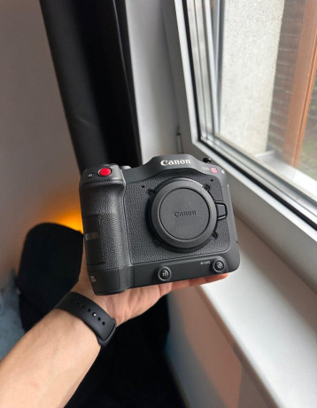 canon-c70-3-baterie-big-0