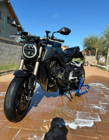 2023-honda-cb650r-big-0