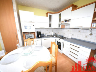 na-predaj-velky-3-izbovy-byt-s-lodziou-77-m2-trencin-hala