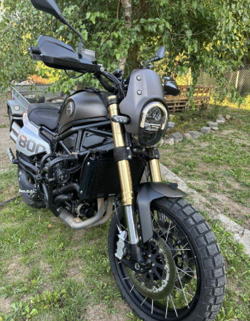 benelli-leoncino-800-trial-big-0