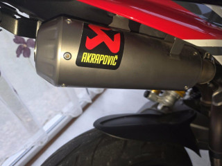 ducati-hypermotard-950sp-akrapovic-titan