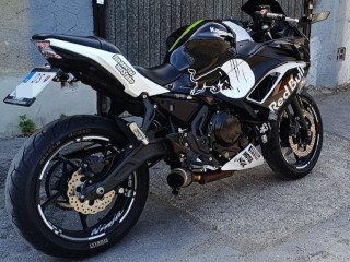 kawasaki-ninja-650-2022