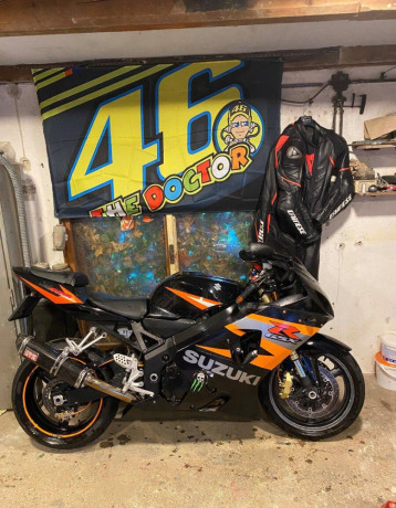 suzuki-gsxr-600-big-0