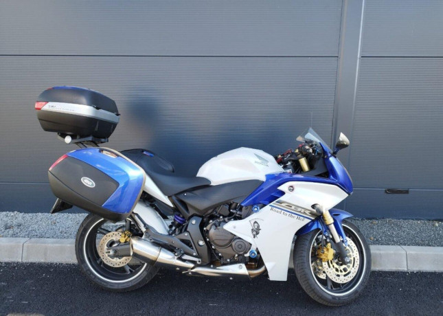 honda-cbr-600-f-big-0