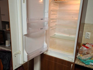 predam-lacno-chladnicku-aj-doveziem-v-ramci-sk