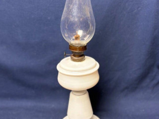 stara-stolna-petrolejova-lampa-s-cylindrom-v48cm