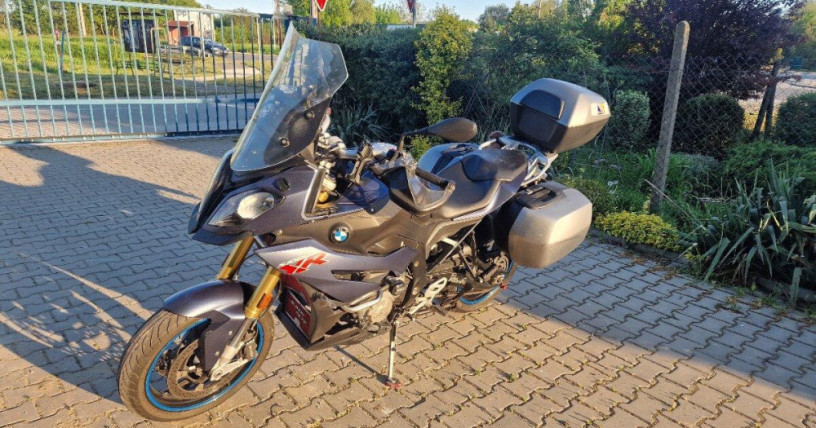 predam-bmw-s1000xrrocnik-92017-najazdene-52-654km-121kw-big-0