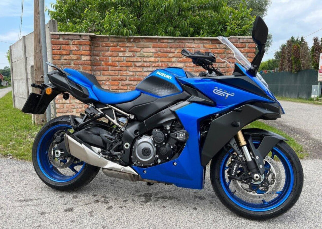suzuki-gsx-s-1000-gt-big-0
