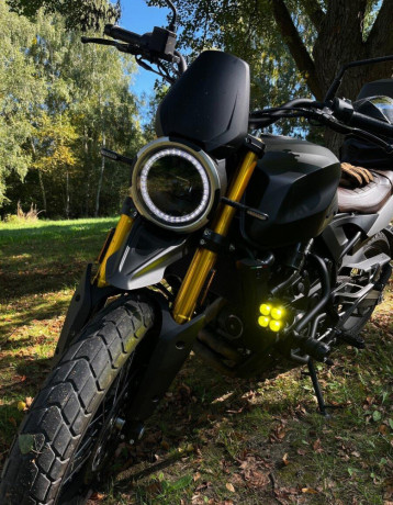 moto-morini-seiemmezzo-scr-6-12-650-scrambler-big-0