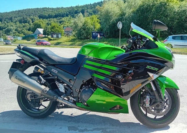 kawasaki-zzr-1400-performance-sport-big-0