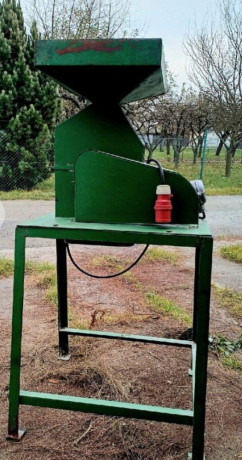 predam-kladivkovy-srotovnik-big-0