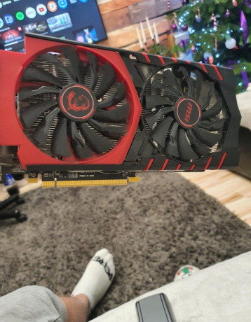 msi-radeon-r7-gaming-4g-big-0