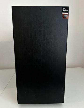 herny-a-pracovny-pocitac-ryzen-7-9800x3d-rtx-3080-ddr5-big-0