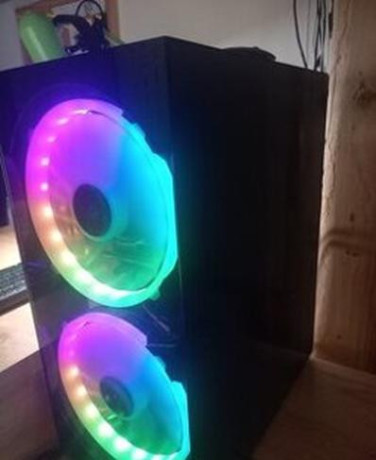 herny-kancelarsky-pocitac-i5-16-gb-ram-rx-470-ssd-500-big-0