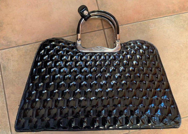 kabelka-valter-valentino-big-0