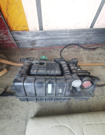 vyrovnavacia-nadoba-actros-big-0