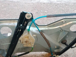 seat-leon-1-mechanizmus-stahovania-okien-soferova