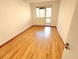 predam-3-izbovy-byt-v-brezne