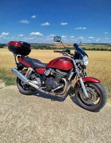 suzuki-gsx-750-inazuma-big-0