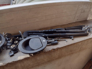 predam-skla-klucky-a-pyrely