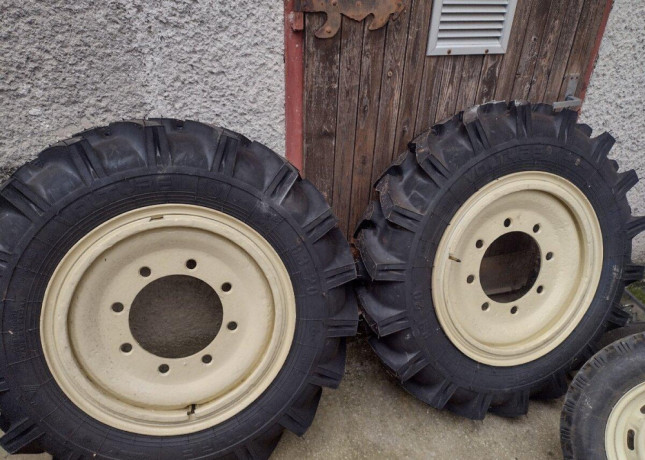 predam-nove-nepouzite-plaste-big-0