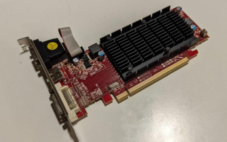 1gb-graficke-karty-hd-5450-gf9600gt-big-0