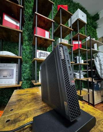 pocitac-lenovo-thinkstation-p3-tiny-i5-13500t16gb512gbnvme-big-0