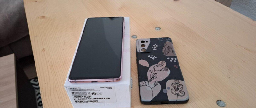 samsung-galaxy-s20-fe-big-0