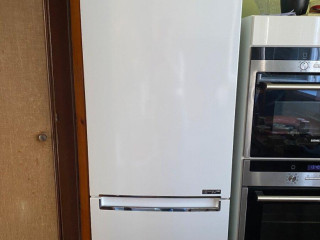 predam-kombinovanu-chladnicku-lg-no-frost