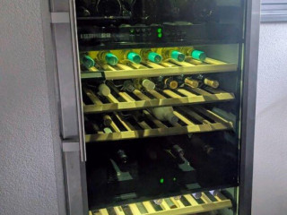 predam-profi-vinoteku-liebherr-vinidor