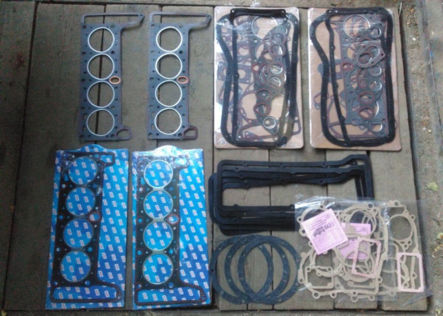 lada-niva-tesneniagumylisty-big-0