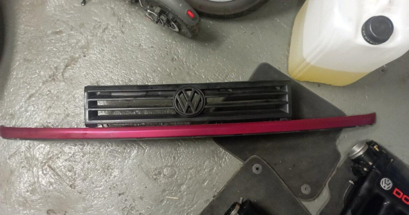 predam-prednu-masku-volkswagen-vento-big-0