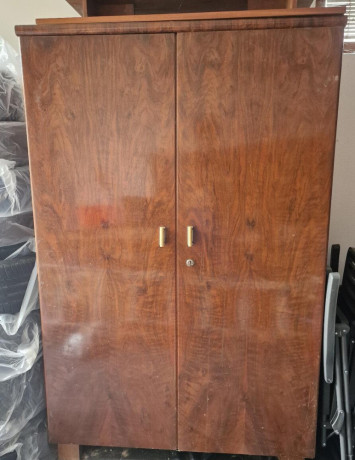 lacno-predam-historicku-starozitnu-skrinu-big-0