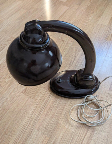 bakelitova-lampa-typ-11126-100-stav-big-0