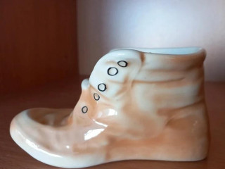 stara-dekoracna-porcelanova-bota-125x7x7-cm