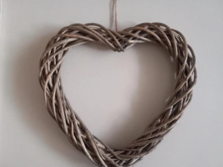 velke-zavesne-drevene-srdce-36x36-cm