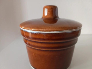 stara-kameninova-doza-s-vrchnakom-115x115-cm