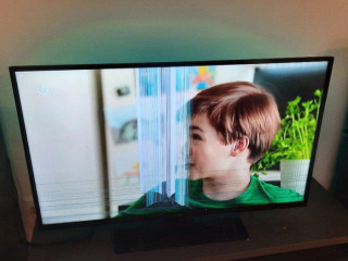 televizor-jvc-na-suciastky