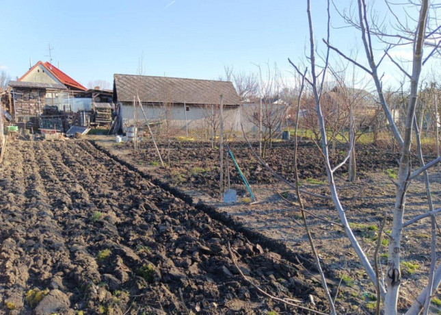 vymenim-pozemok-s-garazou-za-byt-big-0