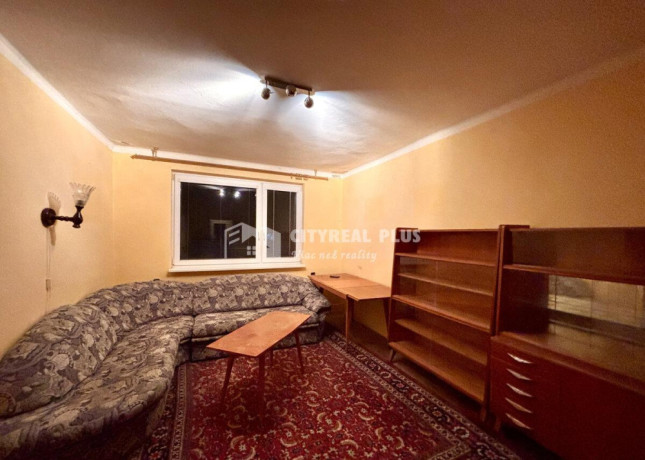 ponukame-vam-na-predaj-tehlovy-2-izbovy-byt-v-centre-mesta-s-big-0