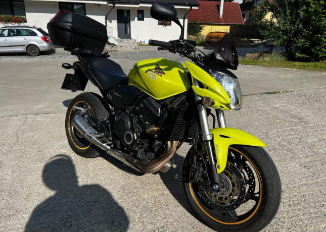 predam-hondu-hornet-cb600fa-big-0