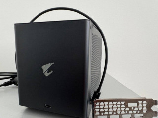 gigabyte-aorus-rtx-3080-10gb-gaming-box