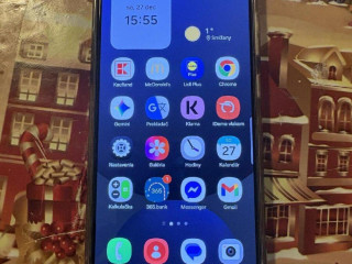 telefon-samsung-s24fe-vo-vybornom-stave