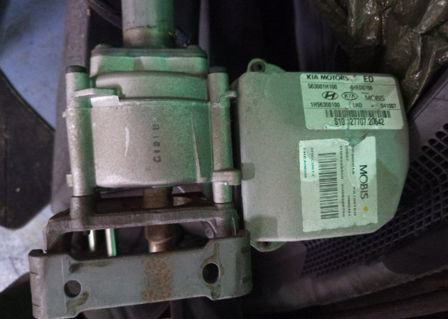 kia-ceed-hyundai-servocerpadlo-elektricke-563001h100-big-0