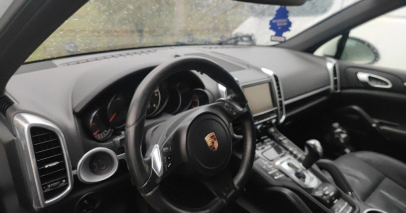 porsche-cayenne-rv2013-30-tdi-180kw-big-0