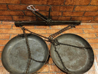 starozitna-vaha-na-zavesenie-cena-30eur